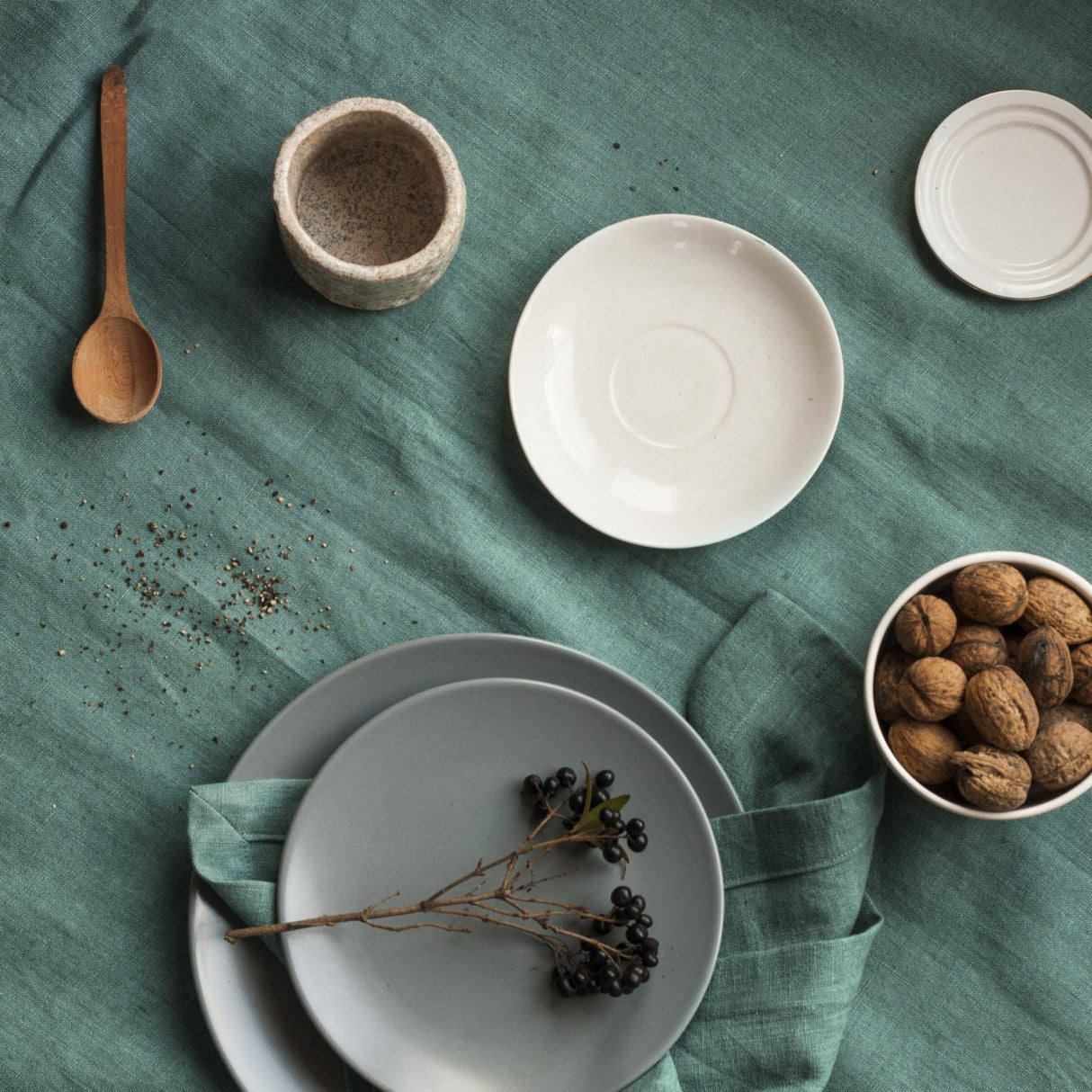 Set of Linen Tablecloth and 4 Napkins, Linen Tablecloth and Napkins