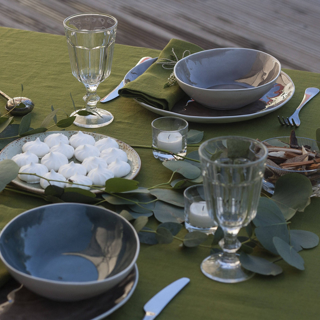 Set of Green Linen Tablecloth and 4 Napkins,Linen Tablecloth and Napkins