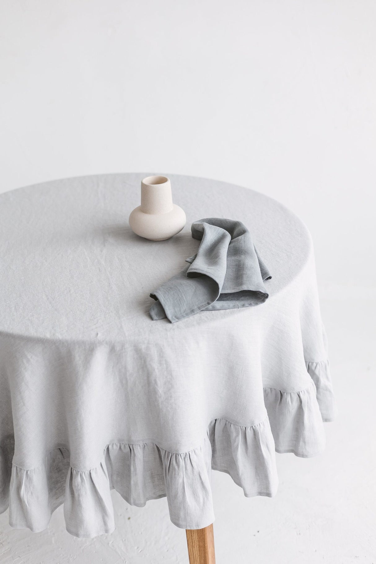 Round Linen Tablecloth With Ruffle,Ruffled Linen Tablecloth
