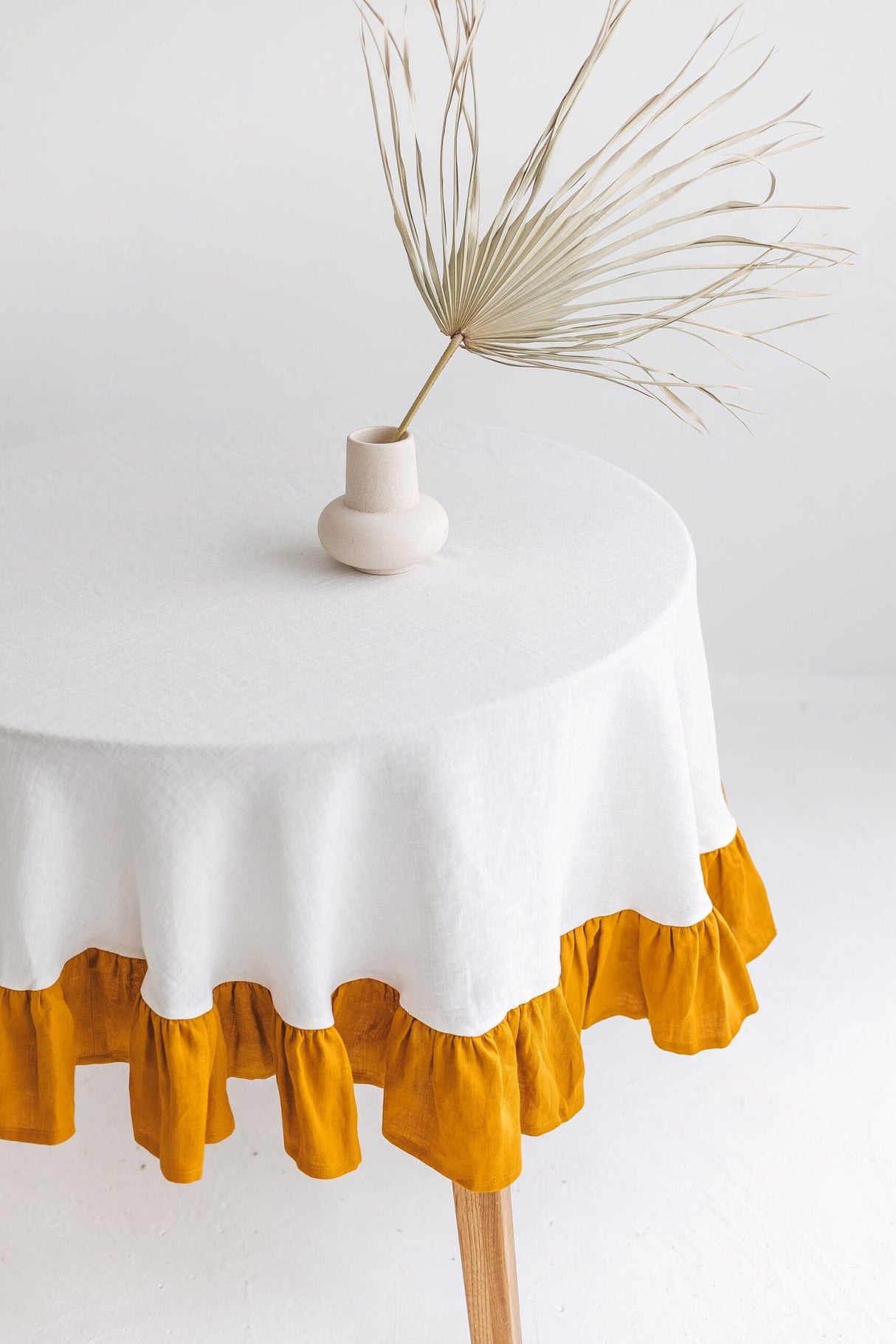 Round Linen Tablecloth With Ruffle,Ruffled Linen Tablecloth